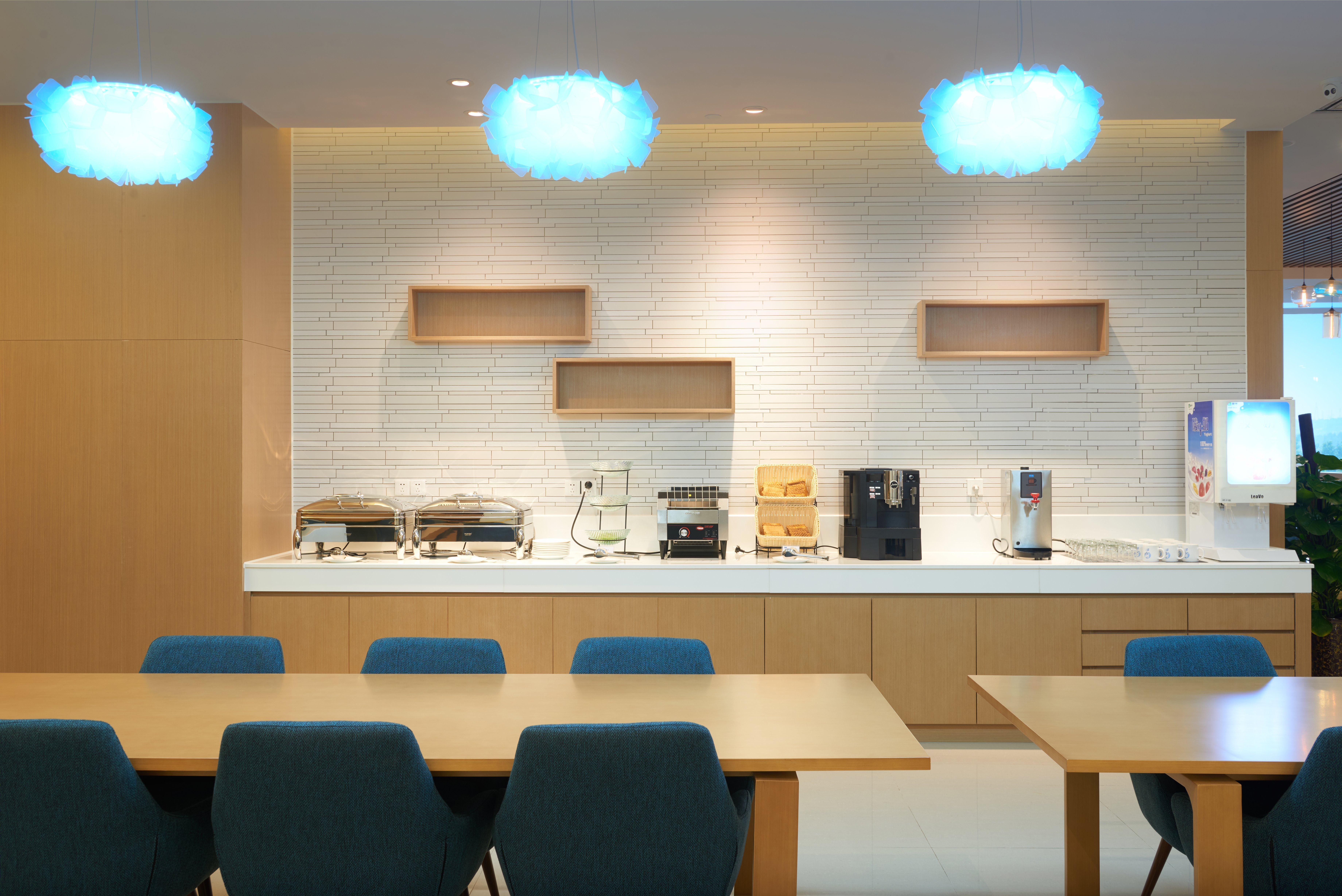 Holiday Inn Express Luoyang Yichuan By Ihg Exterior photo