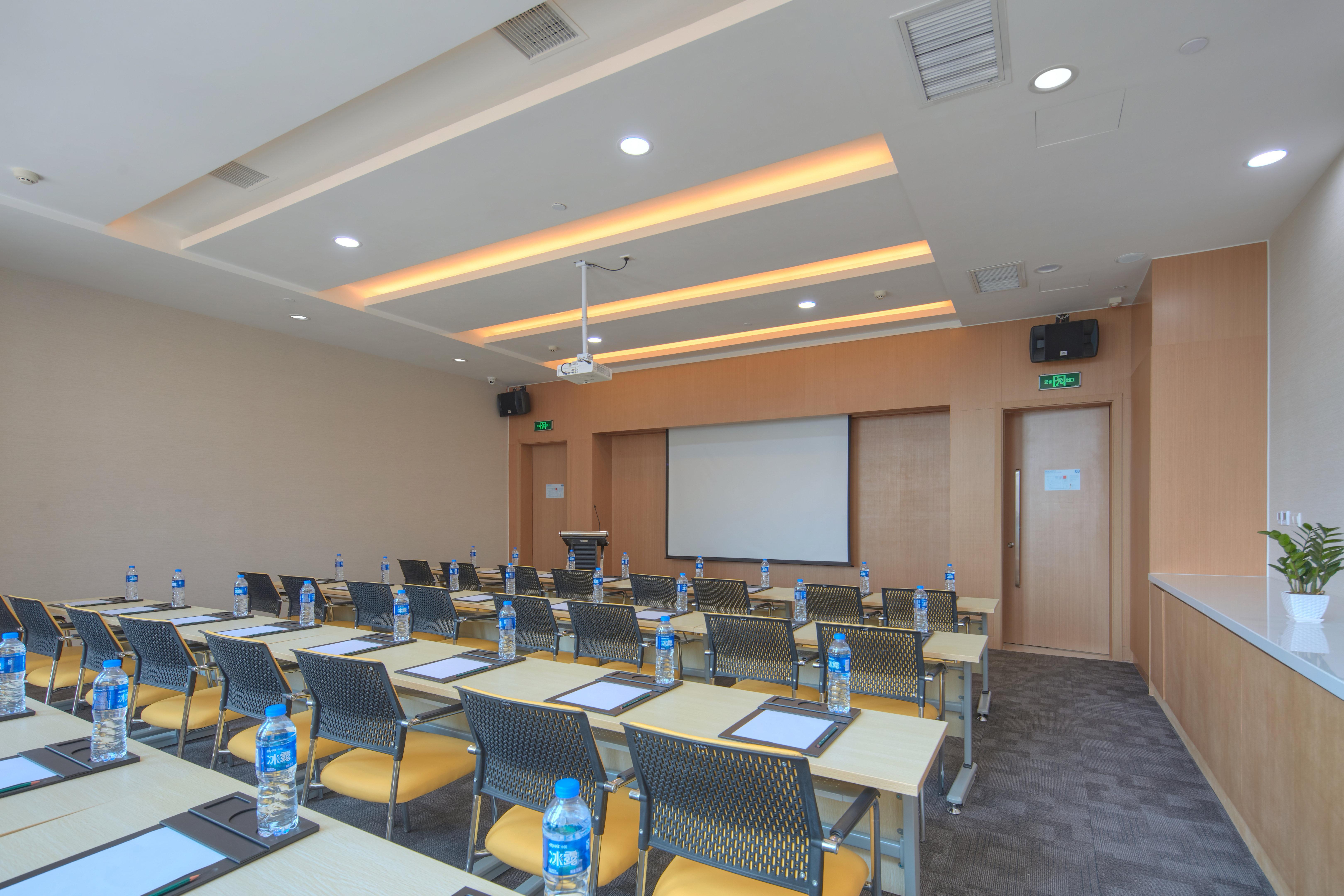 Holiday Inn Express Luoyang Yichuan By Ihg Exterior photo