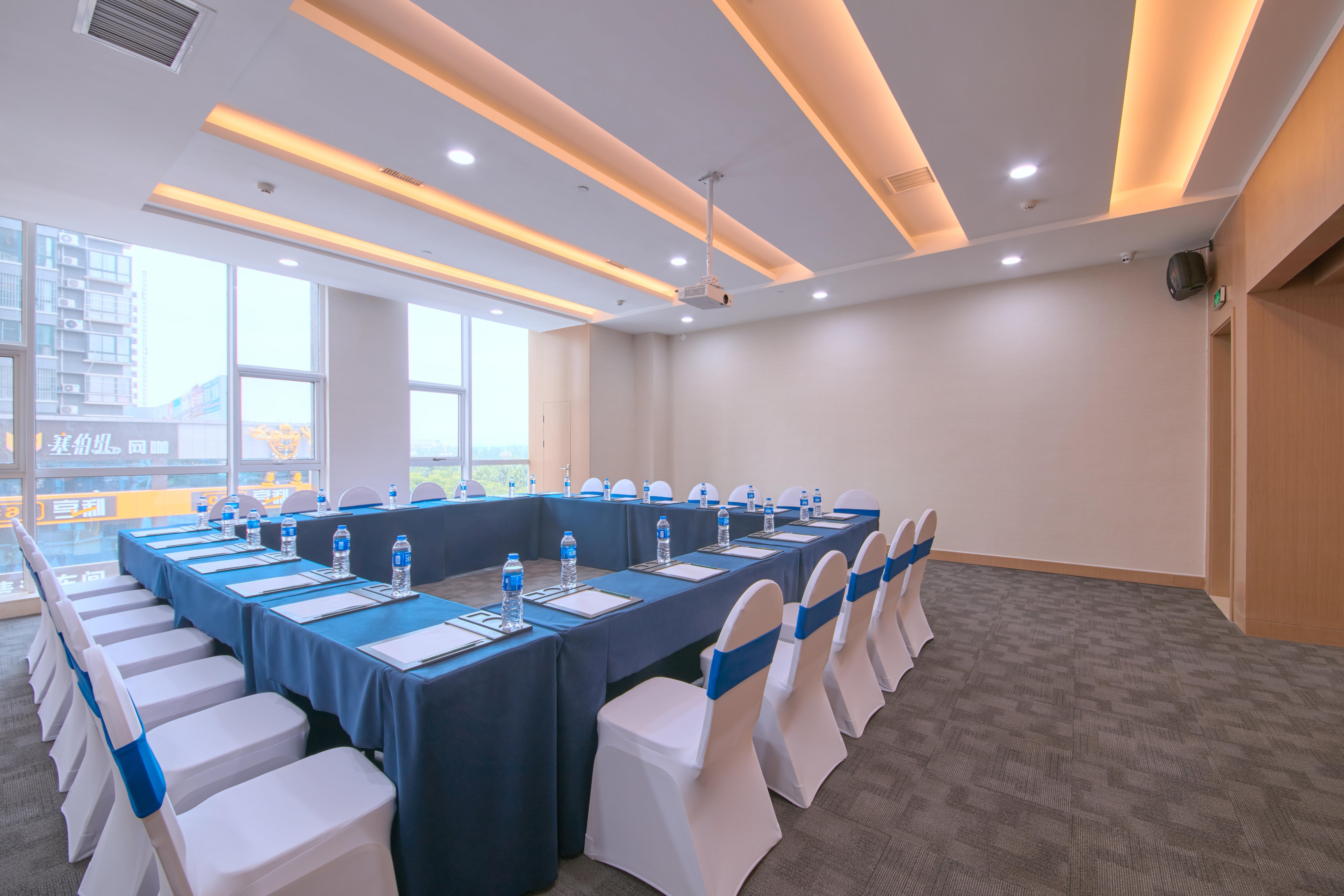 Holiday Inn Express Luoyang Yichuan By Ihg Exterior photo